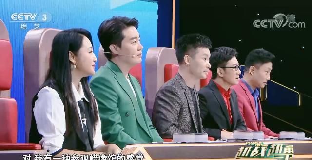 除了外形年轻帅气之外,张英席在《越战越勇》节目中做评委的时候也很