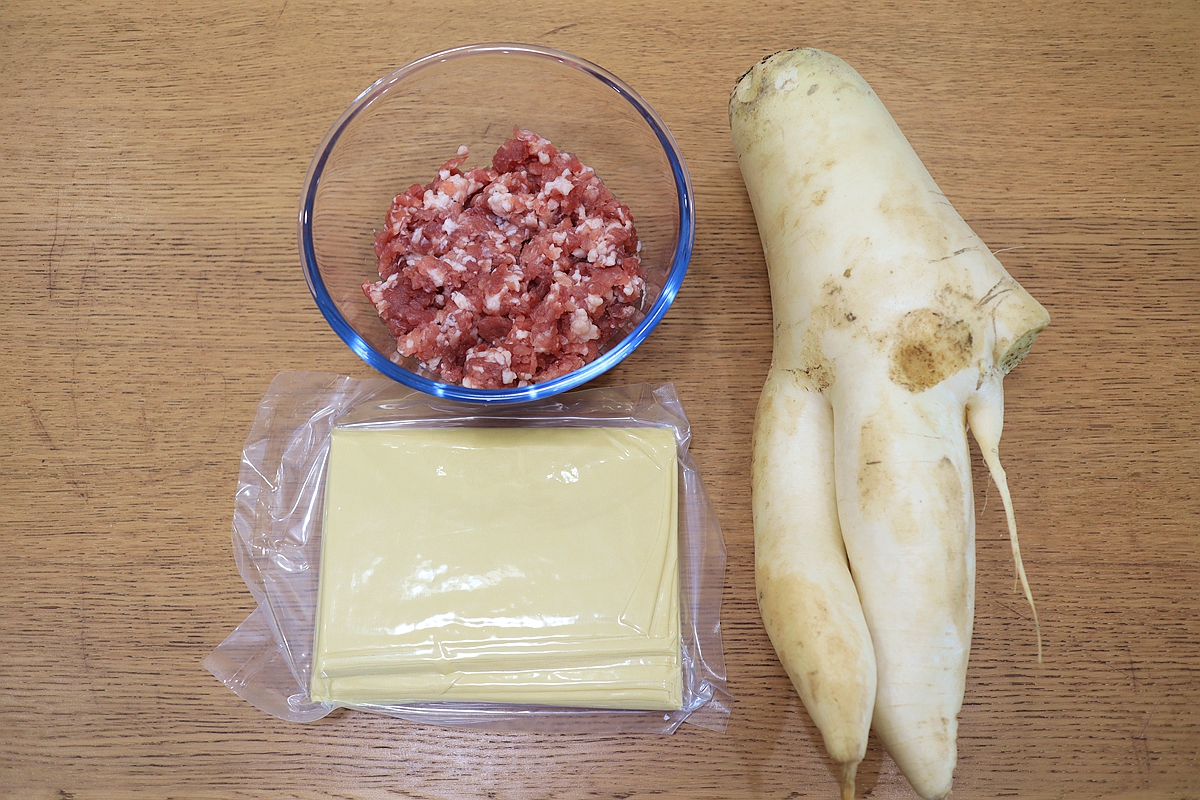 冬天的“花心”萝卜这么做，水灵软嫩多汁，放9个千张肉包真带劲