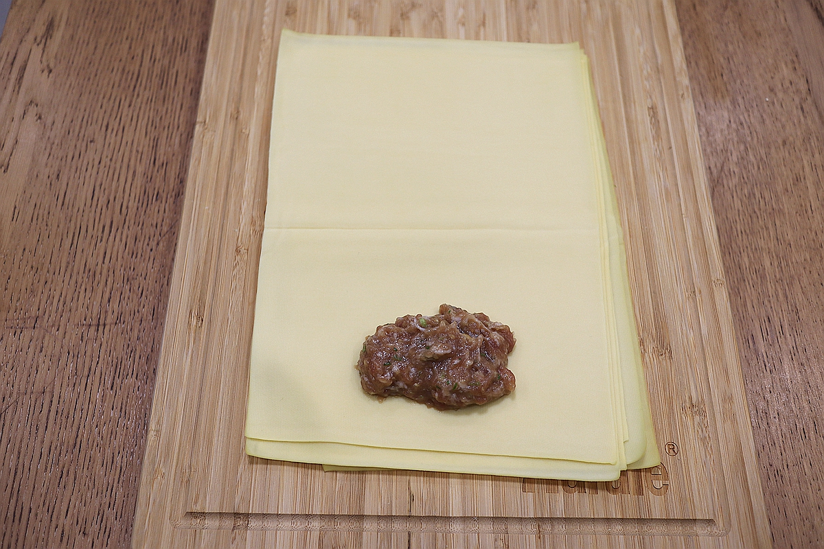 冬天的“花心”萝卜这么做，水灵软嫩多汁，放9个千张肉包真带劲