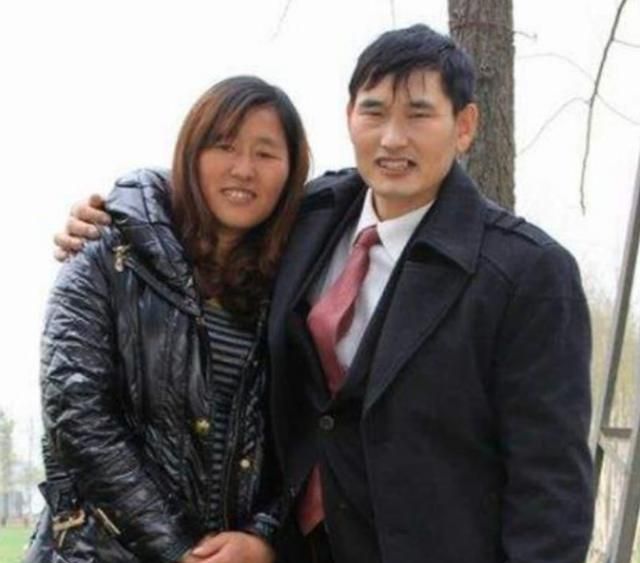 大衣嫂澄清:深秋并非大衣哥助理,只是隔壁村村民,账号