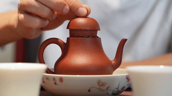 风靡中国数百年的茶具,还是清代名家之作?也太适合过年送人了!休闲区蓝鸢梦想 - Www.slyday.coM 风靡中国数百年的茶具,还是清代名家之作?也太适合过年送人了!休闲区蓝鸢梦想 - Www.slyday.coM