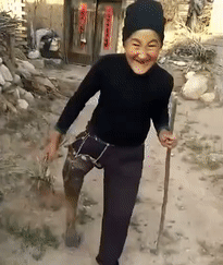 全网急寻的“马腿奶奶”找到了!休闲区蓝鸢梦想 - Www.slyday.coM 全网急寻的“马腿奶奶”找到了!休闲区蓝鸢梦想 - Www.slyday.coM