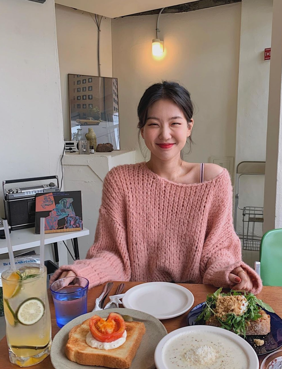 OMG…这两个女人在台上鲨疯了!让你们跳舞,没让你们惹火?休闲区蓝鸢梦想 - Www.slyday.coM OMG…这两个女人在台上鲨疯了!让你们跳舞,没让你们惹火?休闲区蓝鸢梦想 - Www.slyday.coM