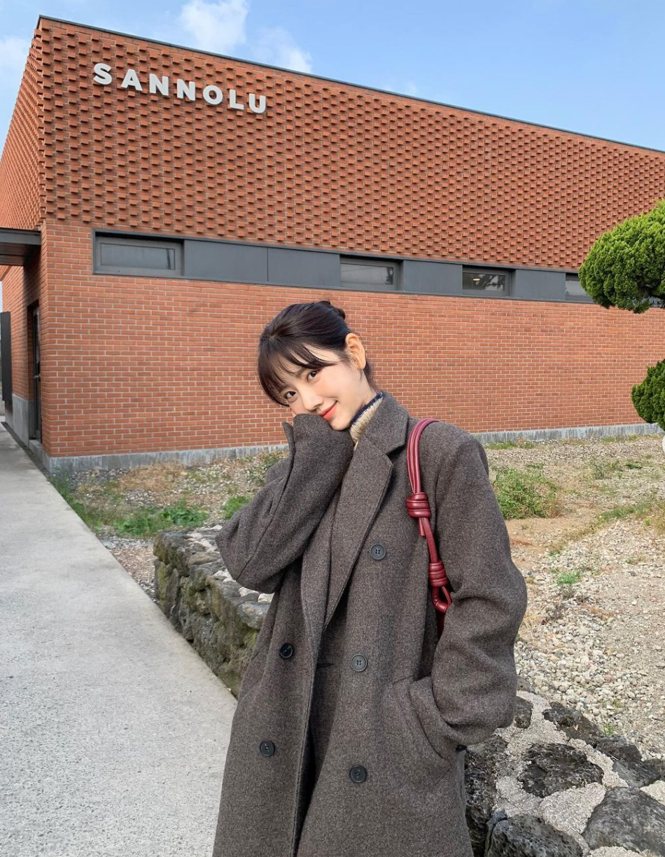 OMG…这两个女人在台上鲨疯了!让你们跳舞,没让你们惹火?休闲区蓝鸢梦想 - Www.slyday.coM OMG…这两个女人在台上鲨疯了!让你们跳舞,没让你们惹火?休闲区蓝鸢梦想 - Www.slyday.coM