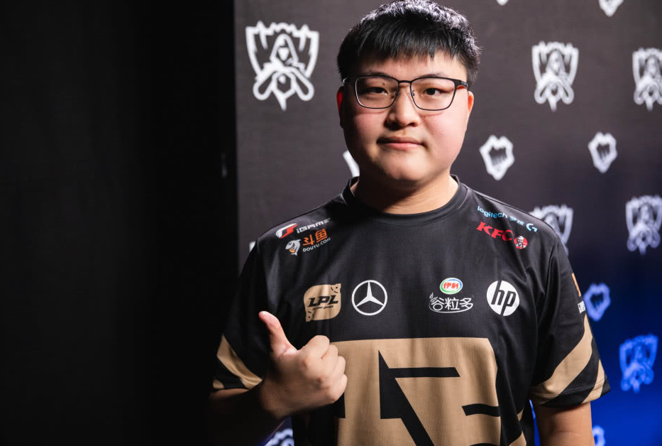 时隔560天:UZI官宣复出!你认为UZI能重回巅峰吗?休闲区蓝鸢梦想 - Www.slyday.coM 时隔560天:UZI官宣复出!你认为UZI能重回巅峰吗?休闲区蓝鸢梦想 - Www.slyday.coM