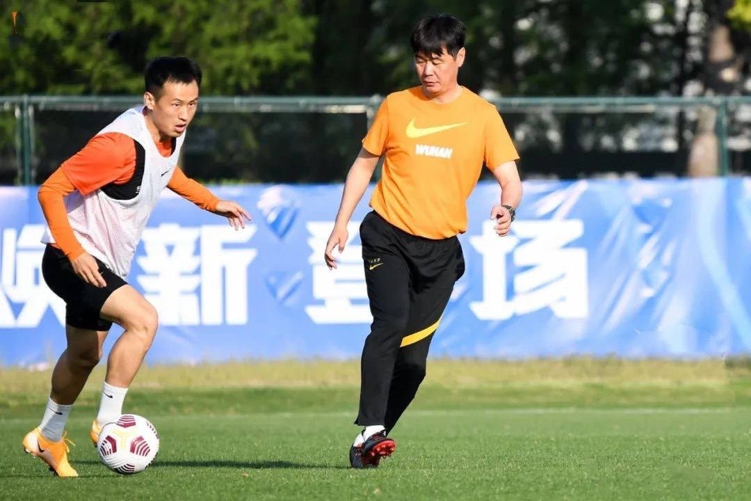 恭喜李霄鹏武磊!澳大利亚神助攻国足,世预赛双杀越南机会大增