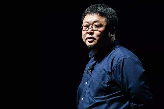 罗永浩“务虚”?凌晨自曝将进入AR/VR领域创业,曾谈及元宇宙休闲区蓝鸢梦想 - Www.slyday.coM 罗永浩“务虚”?凌晨自曝将进入AR/VR领域创业,曾谈及元宇宙休闲区蓝鸢梦想 - Www.slyday.coM