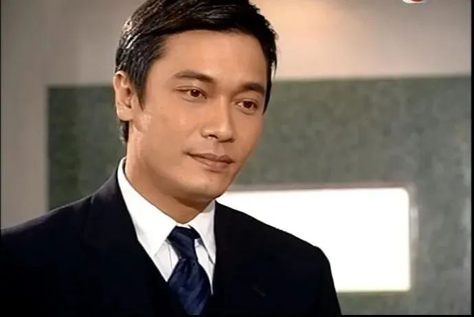 8位港圈“渣男”,对女伴一个比一个狠,原配被逼到离婚出家 8位港圈“渣男”,对女伴一个比一个狠,原配被逼到离婚出家