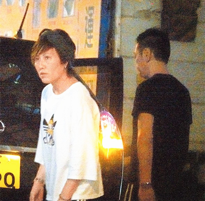 8位港圈“渣男”,对女伴一个比一个狠,原配被逼到离婚出家 8位港圈“渣男”,对女伴一个比一个狠,原配被逼到离婚出家