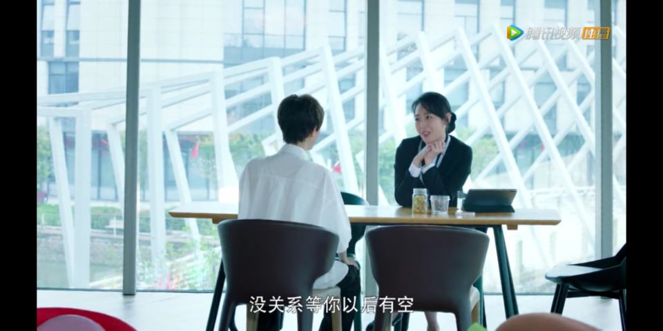 荡秋千被甩飞？陈意涵做引体向上，《良言写意》把观众当傻子？