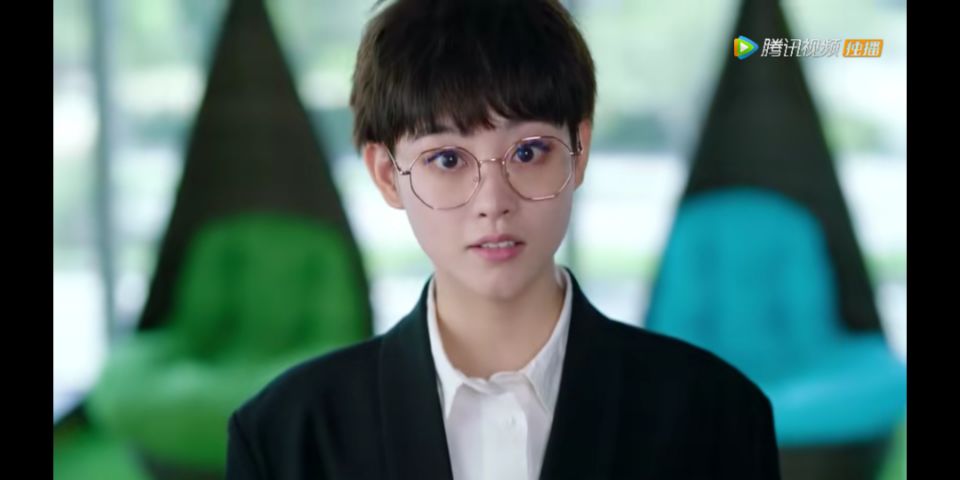 荡秋千被甩飞？陈意涵做引体向上，《良言写意》把观众当傻子？