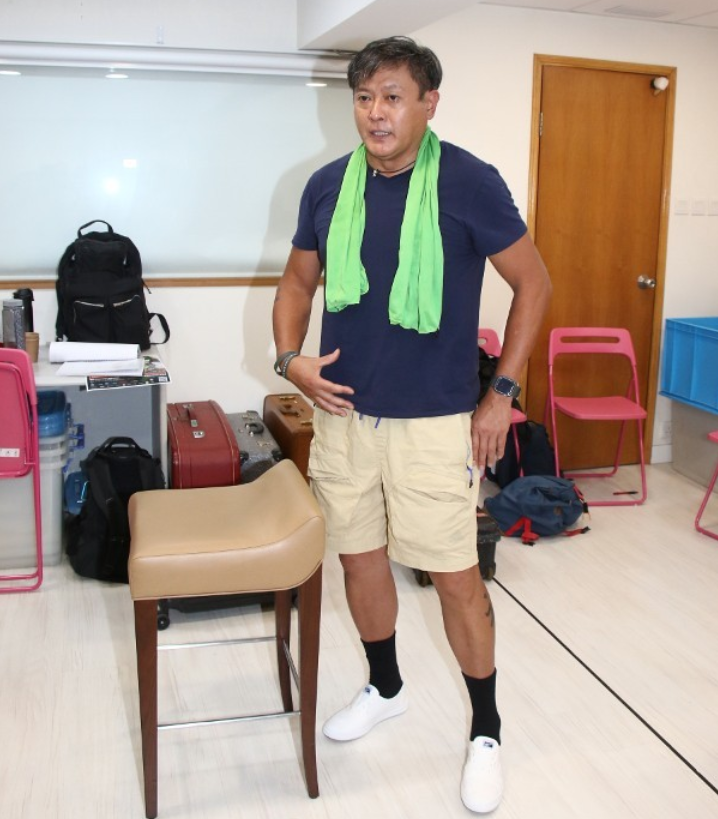 8位港圈“渣男”，对女伴一个比一个狠，原配被逼到离婚出家