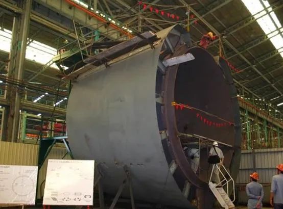台湾试制的潜艇耐压壳舱段（图源：台媒）