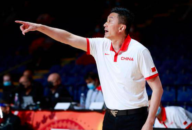 硬碰硬!战澳洲中国男篮12人最强阵容出炉,赢球就晋级