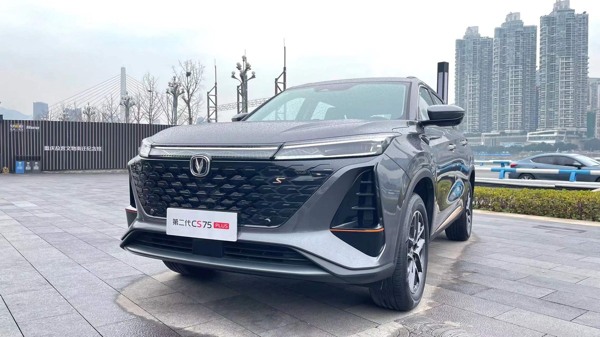 两种格栅都惊艳,进阶后的第二代长安CS75PLUS凭什么成为颜值控休闲区蓝鸢梦想 - Www.slyday.coM 两种格栅都惊艳,进阶后的第二代长安CS75PLUS凭什么成为颜值控休闲区蓝鸢梦想 - Www.slyday.coM