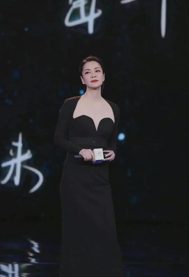 毛阿敏老公解直锟心梗离世!60岁留下百亿资产一双儿女,天妒英才休闲区蓝鸢梦想 - Www.slyday.coM 毛阿敏老公解直锟心梗离世!60岁留下百亿资产一双儿女,天妒英才休闲区蓝鸢梦想 - Www.slyday.coM