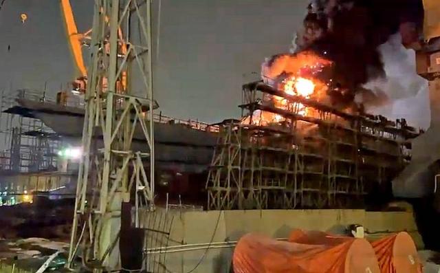 俄罗斯最新护卫舰第二艘失火,为什么对俄海军是一次重大打击休闲区蓝鸢梦想 - Www.slyday.coM 俄罗斯最新护卫舰第二艘失火,为什么对俄海军是一次重大打击休闲区蓝鸢梦想 - Www.slyday.coM