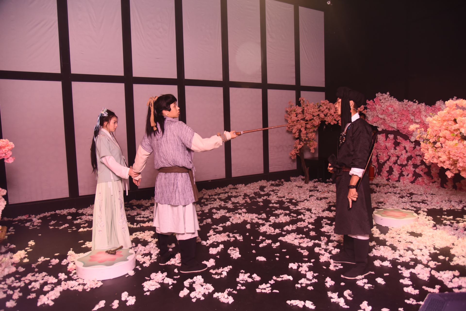 密室逃脱类游戏排行榜_西安密室逃脱市场火爆但安全隐患不容忽视