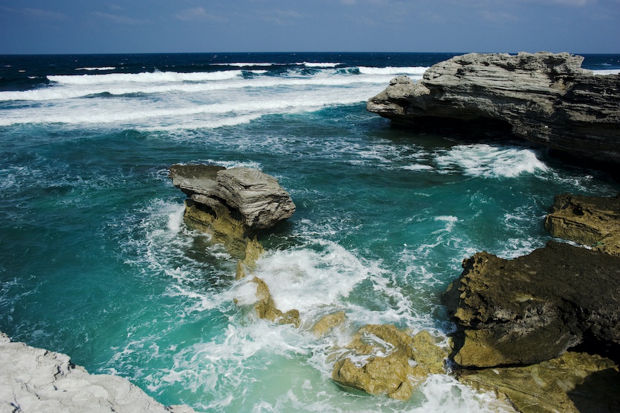 岛上怪石嶙峋  视觉中国