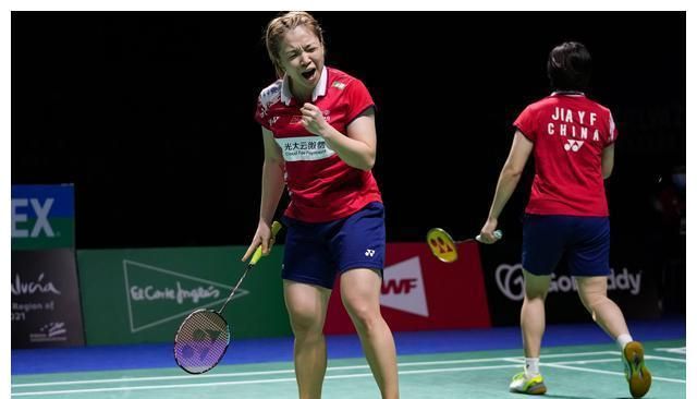 国羽女双夺冠!陈清晨贾一凡气势如虹,决赛再轰2-0完胜<a href=