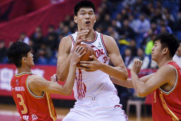 0分0板0助0断0帽！男篮天才中锋撞新秀墙 他在澳洲已迷失了