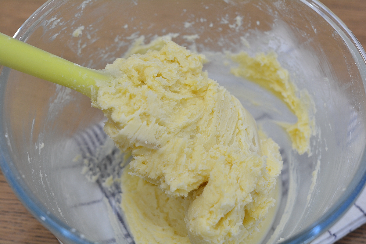 用不完淡奶油别扔，烤一盘曲奇真酥香，自食或送人都太棒了