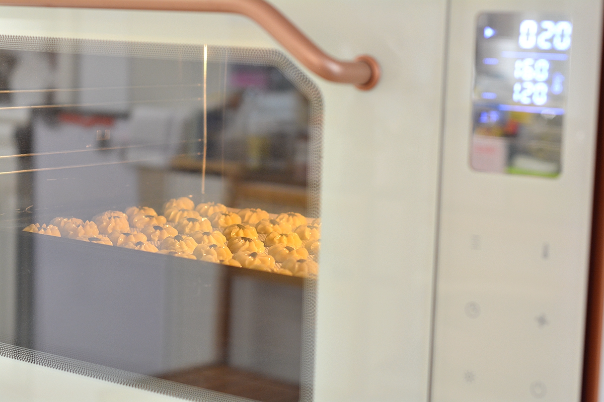 用不完淡奶油别扔，烤一盘曲奇真酥香，自食或送人都太棒了