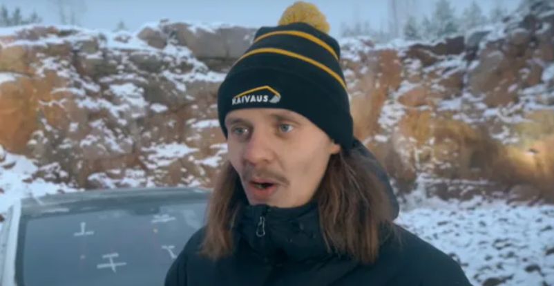 首例特斯拉被炸?芬兰车主自称创造历史,维修费和炸药他选了后者休闲区蓝鸢梦想 - Www.slyday.coM 首例特斯拉被炸?芬兰车主自称创造历史,维修费和炸药他选了后者休闲区蓝鸢梦想 - Www.slyday.coM