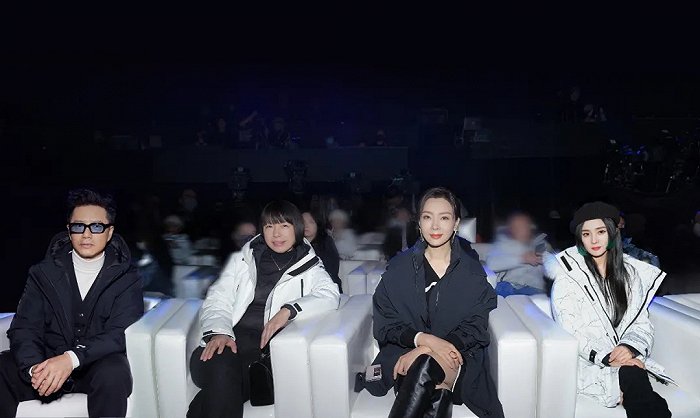 用舞台剧形式开发布会?波司登与中国国家话剧院联合讲述全球领先故事休闲区蓝鸢梦想 - Www.slyday.coM 用舞台剧形式开发布会?波司登与中国国家话剧院联合讲述全球领先故事休闲区蓝鸢梦想 - Www.slyday.coM