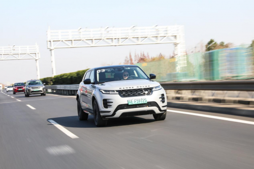 路虎极光l 2024款绿色 928e-54e24e01a9817f6db1168d299c388acd.png