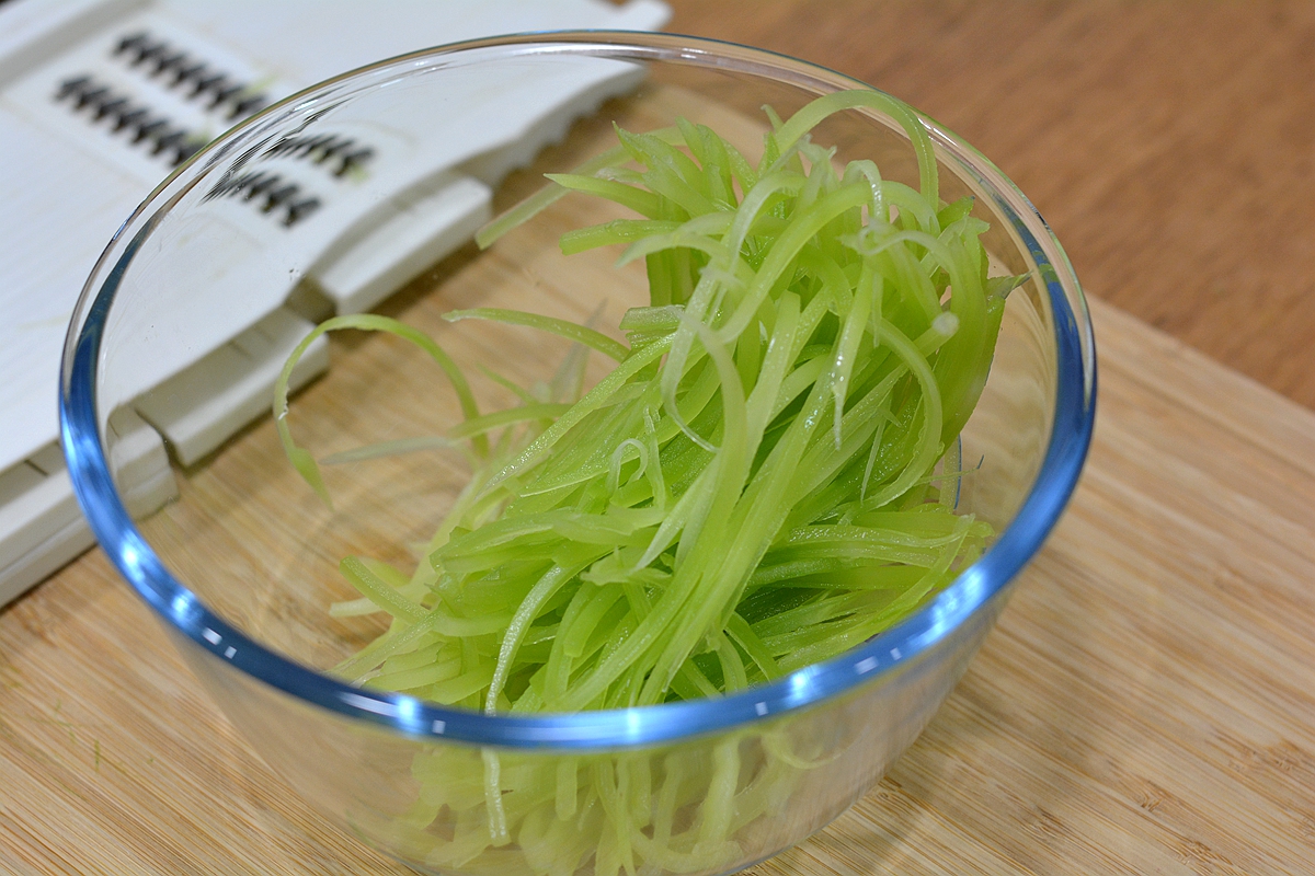 快来尝这道圣诞味的新鲜菜,凉拌麻辣真鳕北极贝,脆嫩香弹绝绝子 快来尝这道圣诞味的新鲜菜,凉拌麻辣真鳕北极贝,脆嫩香弹绝绝子