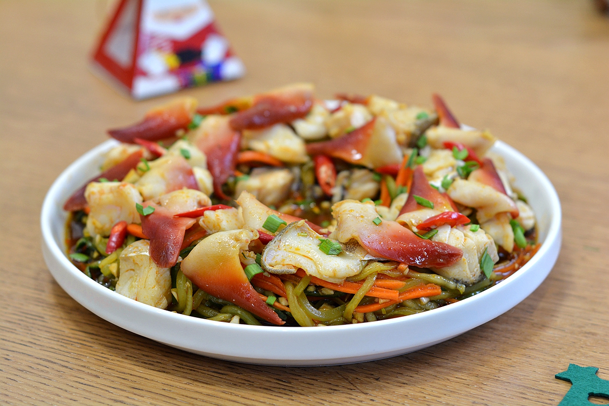 快来尝这道圣诞味的新鲜菜,凉拌麻辣真鳕北极贝,脆嫩香弹绝绝子 快来尝这道圣诞味的新鲜菜,凉拌麻辣真鳕北极贝,脆嫩香弹绝绝子