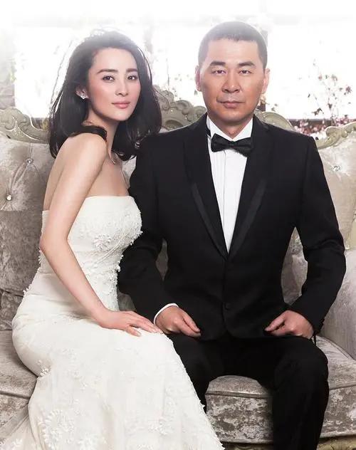 陈建斌蒋勤勤关联公司被强制执行,金额达3980万元,另一股东神隐休闲区蓝鸢梦想 - Www.slyday.coM 陈建斌蒋勤勤关联公司被强制执行,金额达3980万元,另一股东神隐休闲区蓝鸢梦想 - Www.slyday.coM