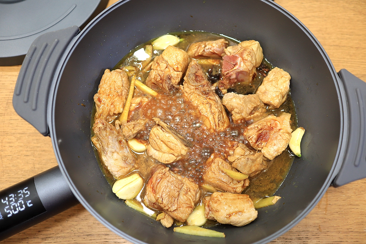 [转载]百吃不厌的排骨豆角焖面，省一个步骤，面条柔软入味，越吃越爱