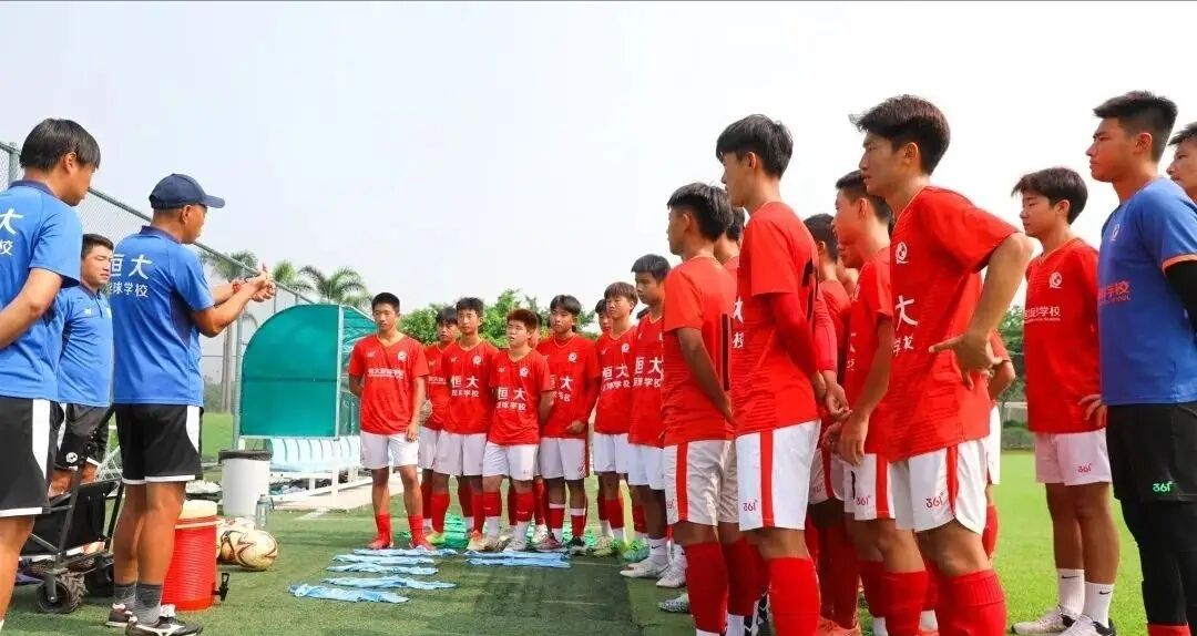 实在太惊人！中国常年踢球人数居然不足越南的1％