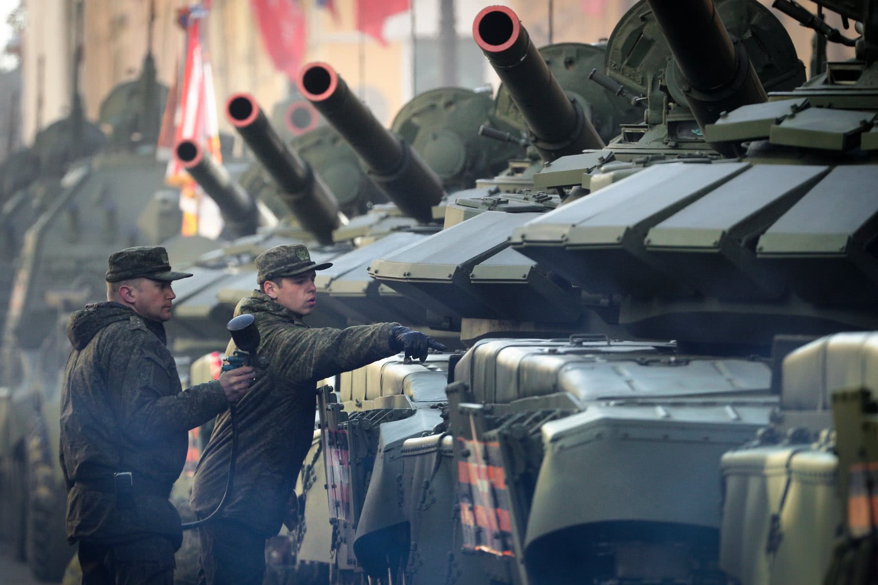 俄官员：如果越线，100%开战！什么样的威胁，让<a href=