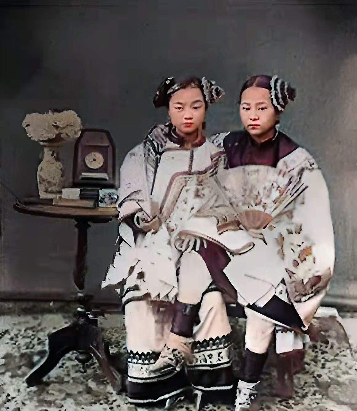 老照片：清朝时期的小姐，被白人奴隶的<a href=