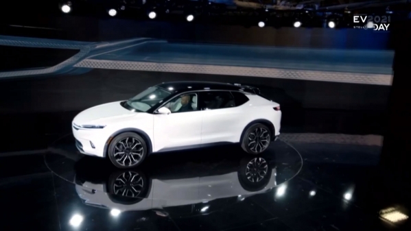 搭载五块屏幕 克莱斯勒Airflow概念车将亮相2022 CES展