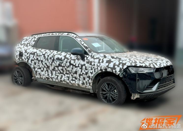 疑似魏牌首款MPV车型骡车测试谍照曝光！有望2022年北京车展首发亮相