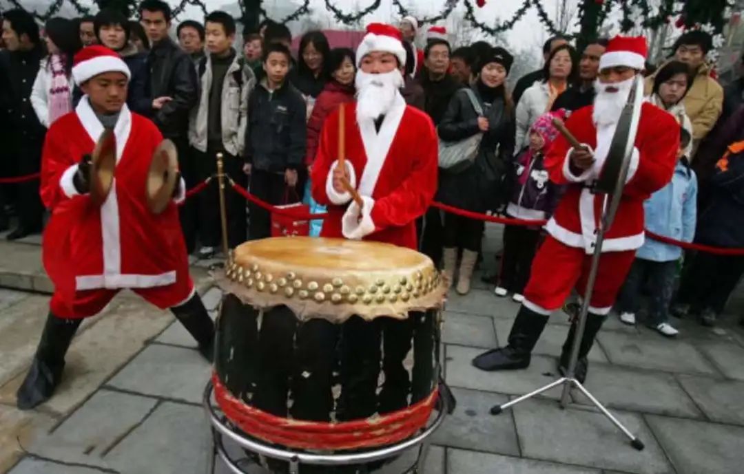 圣诞老人才是卷王休闲区蓝鸢梦想 - Www.slyday.coM 圣诞老人才是卷王休闲区蓝鸢梦想 - Www.slyday.coM