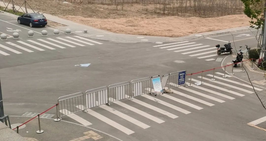 西安封闭管理:传播外溢6市,3条传播链揭晓,高校“封校”,学生每天参加核酸检测休闲区蓝鸢梦想 - Www.slyday.coM 西安封闭管理:传播外溢6市,3条传播链揭晓,高校“封校”,学生每天参加核酸检测休闲区蓝鸢梦想 - Www.slyday.coM