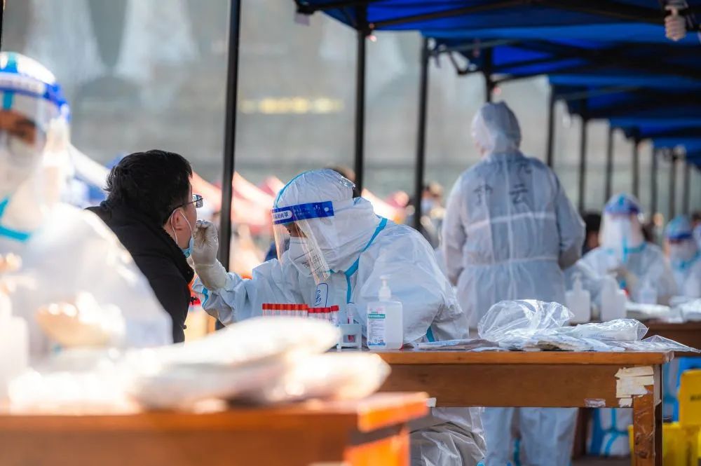 西安封闭管理:传播外溢6市,3条传播链揭晓,高校“封校”,学生每天参加核酸检测休闲区蓝鸢梦想 - Www.slyday.coM 西安封闭管理:传播外溢6市,3条传播链揭晓,高校“封校”,学生每天参加核酸检测休闲区蓝鸢梦想 - Www.slyday.coM