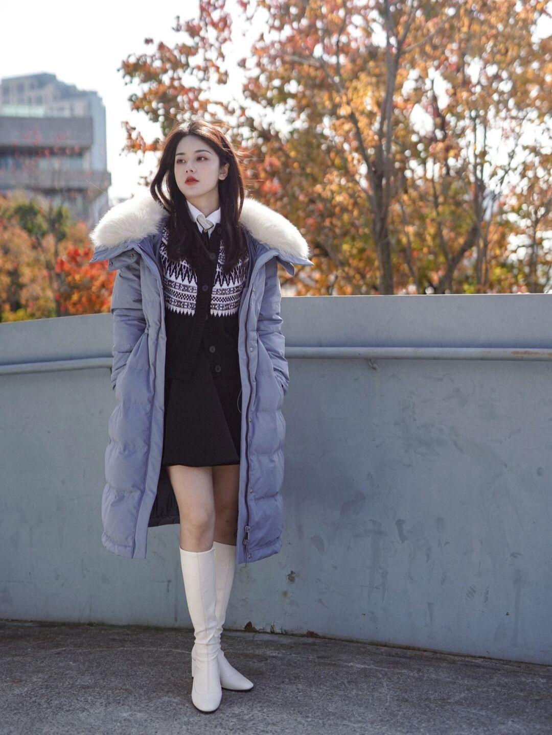 冬天还是穿“羽绒服”更暖和，简约利落又有格调，让你穿出气质美