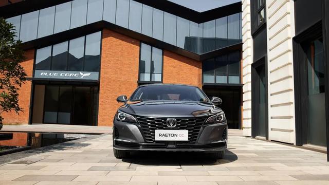 10万元预算 新锐程CC蓝鲸版和朗逸谁更值得买?