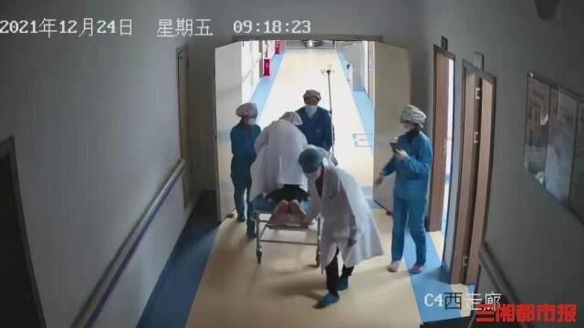 生命的托举!湖南浏阳孕妇脐带脱垂,医生跪姿托举32分钟脱险休闲区蓝鸢梦想 - Www.slyday.coM 生命的托举!湖南浏阳孕妇脐带脱垂,医生跪姿托举32分钟脱险休闲区蓝鸢梦想 - Www.slyday.coM