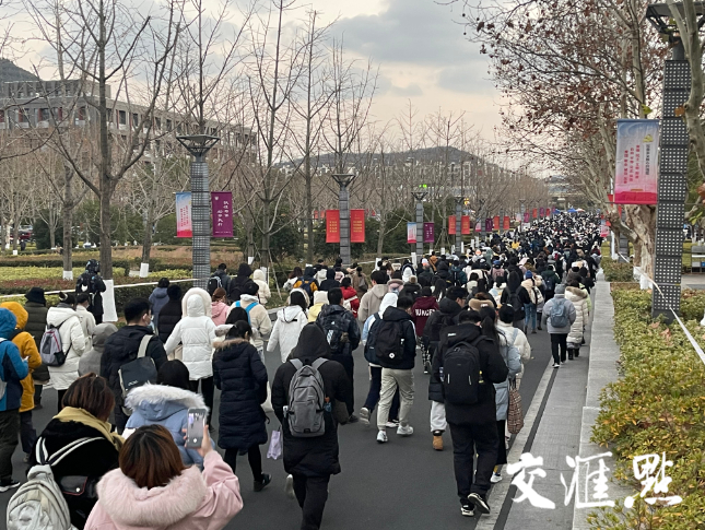 又一个“最难考研年”,他们为何走上考场?休闲区蓝鸢梦想 - Www.slyday.coM 又一个“最难考研年”,他们为何走上考场?休闲区蓝鸢梦想 - Www.slyday.coM