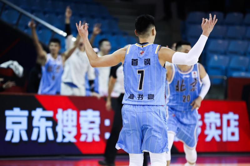 林书豪重返首钢迎大胜 23分全队最高 状态仍需恢复休闲区蓝鸢梦想 - Www.slyday.coM 林书豪重返首钢迎大胜 23分全队最高 状态仍需恢复休闲区蓝鸢梦想 - Www.slyday.coM