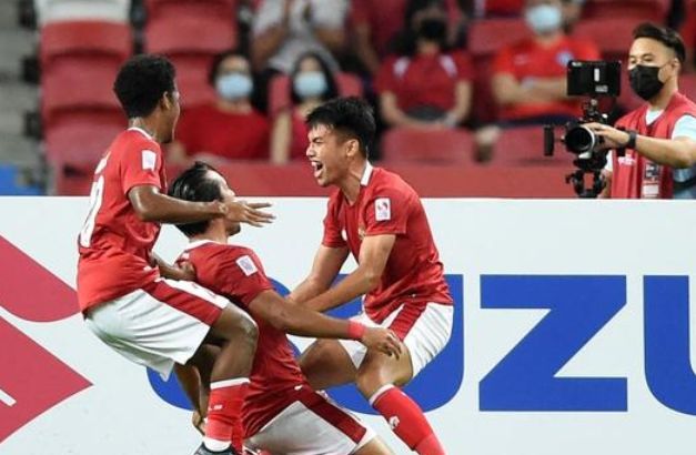 4-2!逆转+造3张红牌+加时赛2球,世界第164入决赛,越南濒临出局