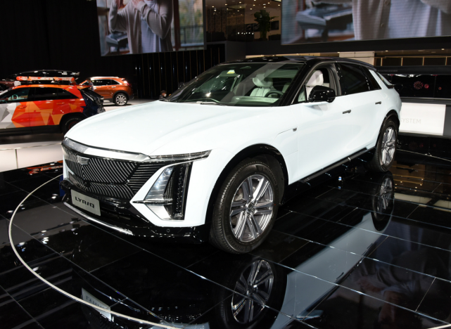 不声不响的凯迪拉克甩出一张王牌,LYRIQ预售43.97万元休闲区蓝鸢梦想 - Www.slyday.coM 不声不响的凯迪拉克甩出一张王牌,LYRIQ预售43.97万元休闲区蓝鸢梦想 - Www.slyday.coM