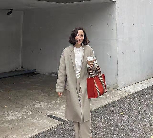 减龄穿搭不一定有气质，看这位<a href=